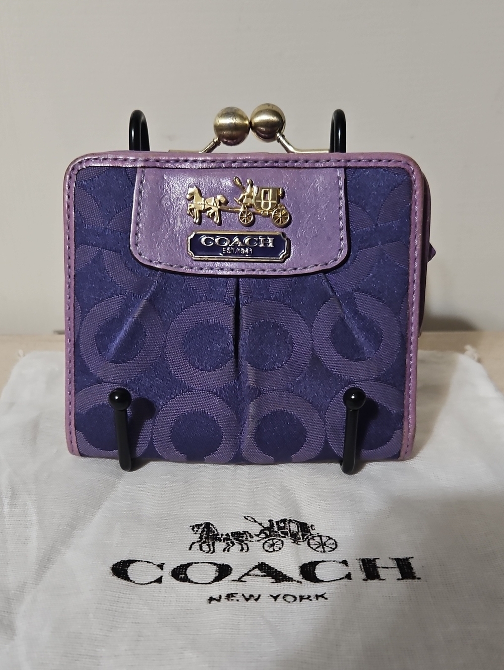 Coach Purple EUC Optic Kisslock Signature Coin Wallet with Gold-Tone Logo